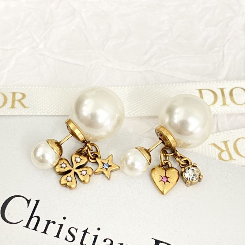 chr1st1an D10r earrings